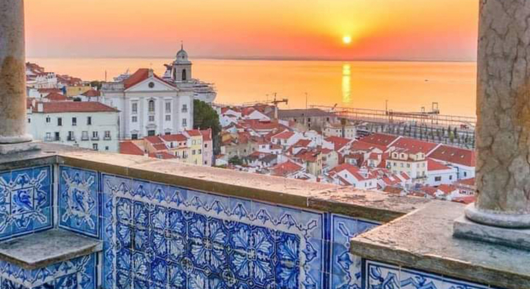 Free Tour de Alfama y Ciudad Vieja Operado por Revolutours