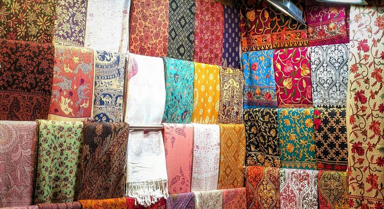 Old Delhi Shopping Free Tour with Local Guide & Bargaining India &mdash; #9