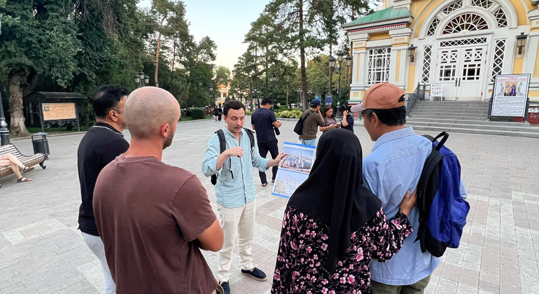 almaty-evening-walking-tour-city-lights-local-life-es-10