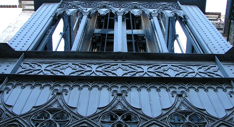 lisbons-bohemian-heights-chiado-bairro-alto-guided-walking-tour-es-1