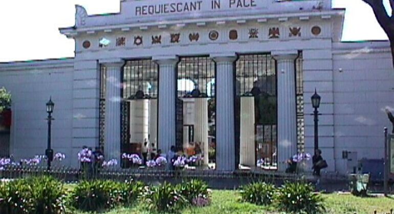 Recoleta Free Tour: Mitos, Pasiones y el Alma Oculta de Buenos Aires Argentina &mdash; #35
