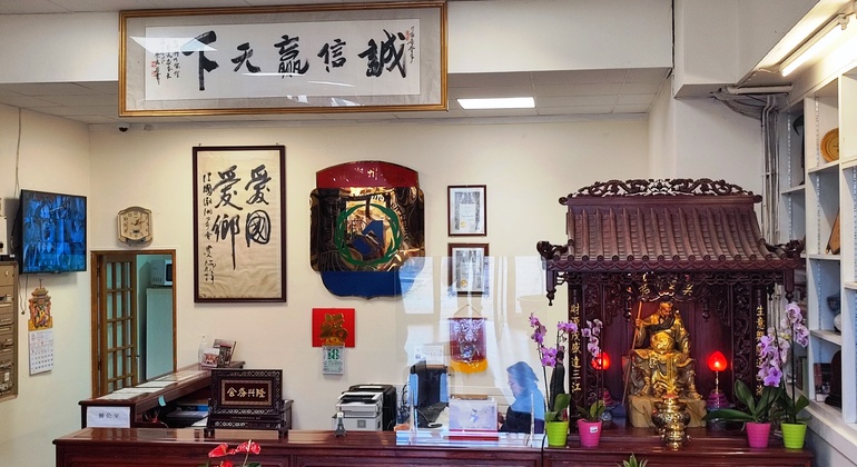europe-biggest-chinatown-free-tour-discover-vibrant-culture-history-es-4