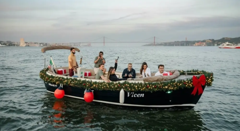 Christmas Sunset Comfortable Cruise – Snack & Open Bar