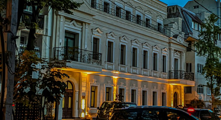 free-guided-walking-tour-of-chisinau-en-1