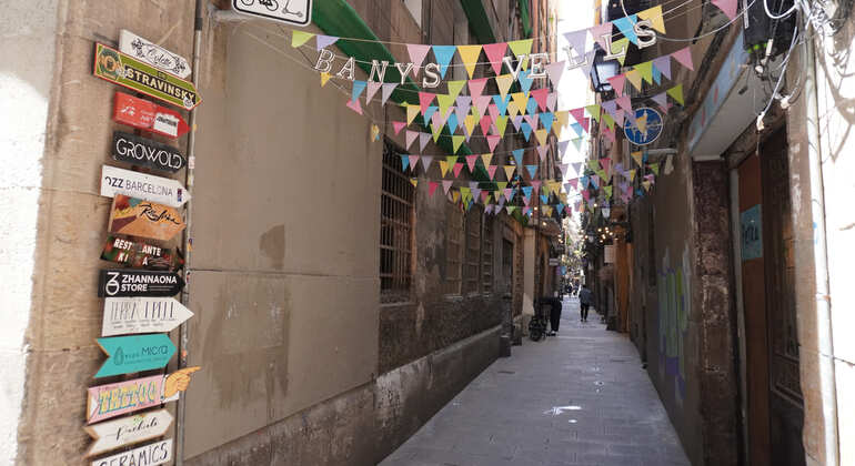 The Stand-up History Tour: El Born & Gothic & Local Tapas Spain &mdash; #7