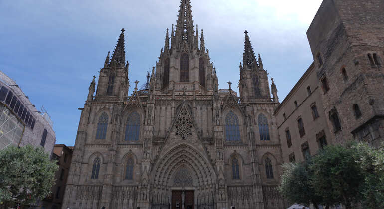 The Stand-up History Tour: El Born & Gothic & Local Tapas Spain &mdash; #11