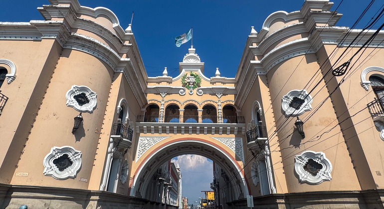 The Essence of Guatemala: Walking Tour of the Historic Center with Joana
