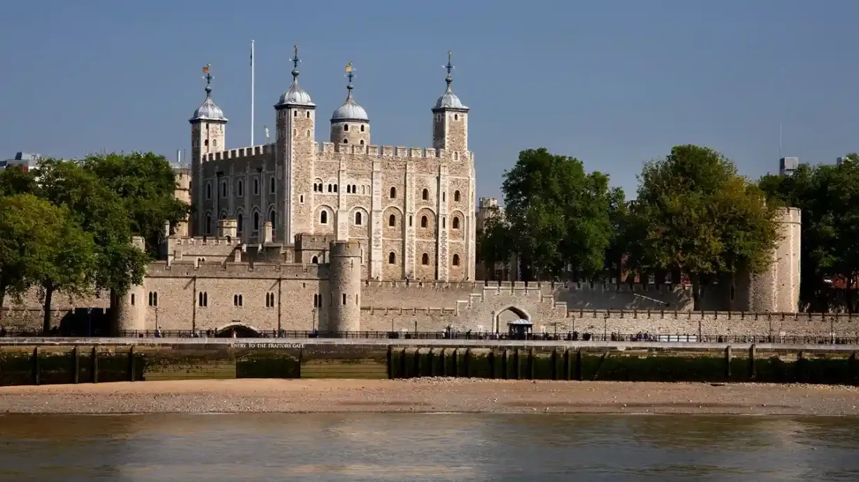 Tower of London & Crown Jewels Exhibition: Entry Ticket Provided by Historic Royal Palaces