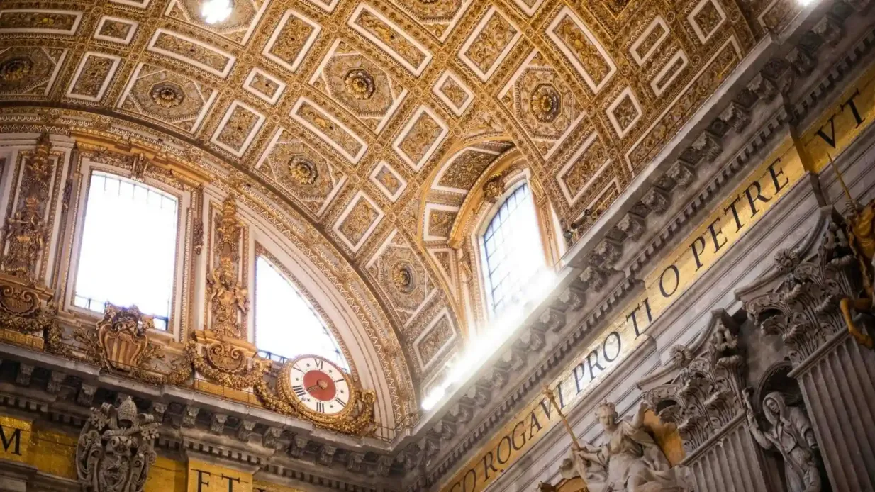 Basílica de São Pedro: audioguia + acesso à cúpula Organizado por Vox City International