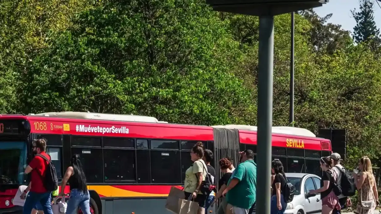 Sevilla: Einweg-Transfer vom Flughafen zum Stadtzentrum