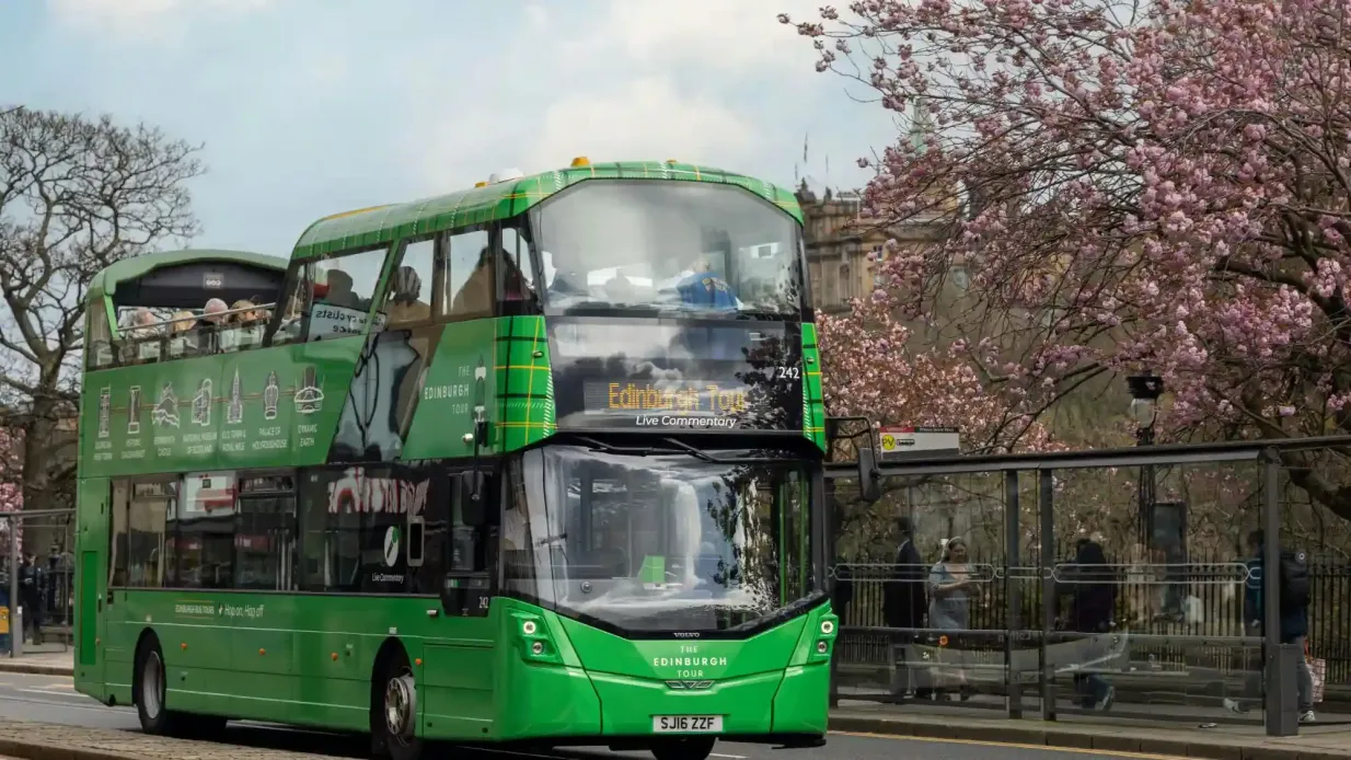 Edimburgo: Biglietti per le attrazioni reali + Tour in autobus Hop-on Hop-off Fornito da Lothian Buses