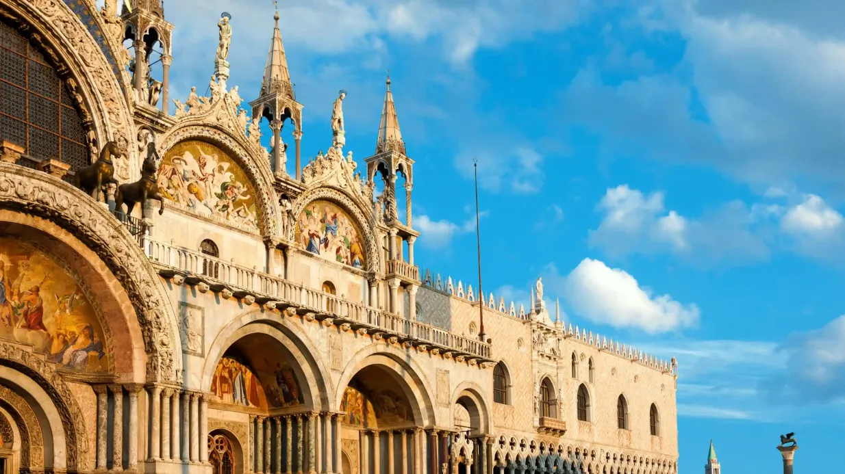 Markusdom: Hosted Entry Ticket + Terrassenzugang Bereitgestellt von St. Mark's Basilica: Hosted Entry Ticket + Terrace Access