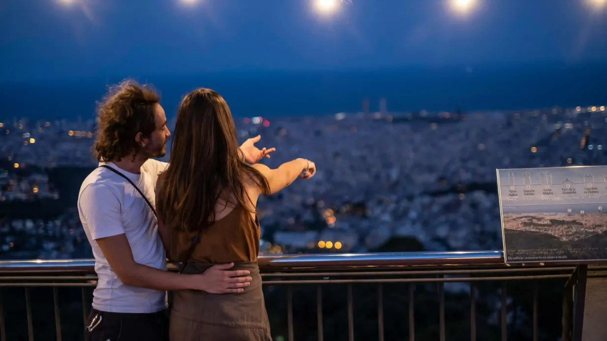 Tibidabo Panoramagebiet: Eintritt + Cuca de Llum & TibiBus Zugang
