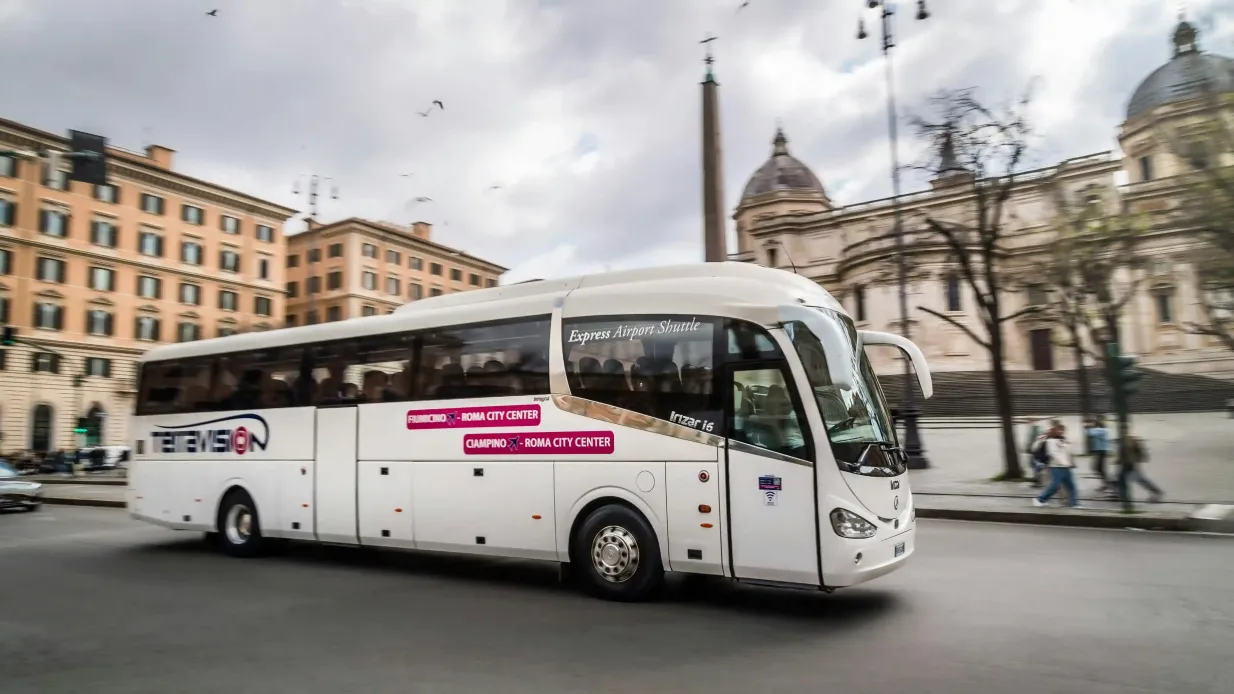 Aeropuerto de Fuimicino: Traslado en autobús de ida a Roma Termini