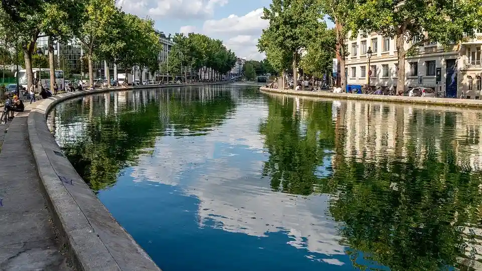 Seine: Bootstour Canal Saint-Martin – von Parc de la Villette bis Musée d'Orsay
