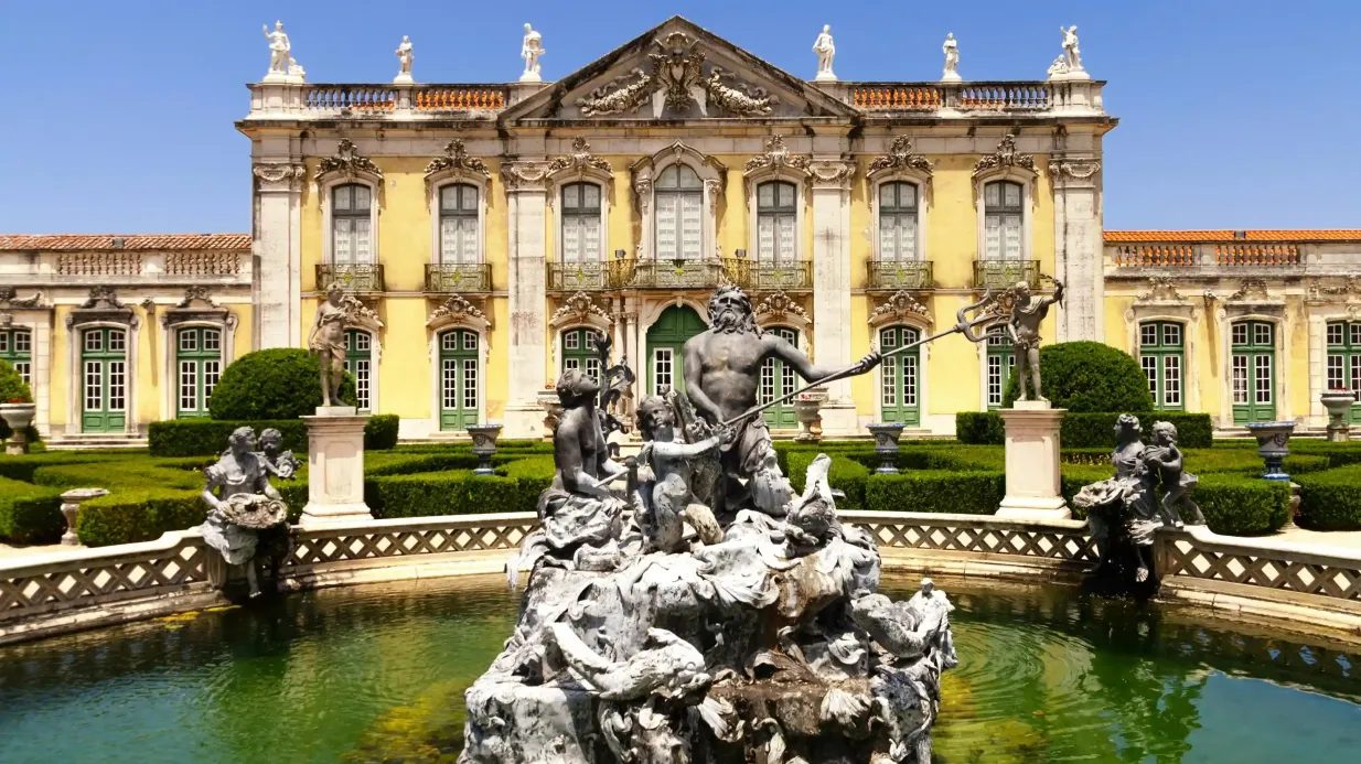 Palácio Nacional e Jardins de QueluZ: Bilhete de entrada Organizado por Tiqets International B.V.