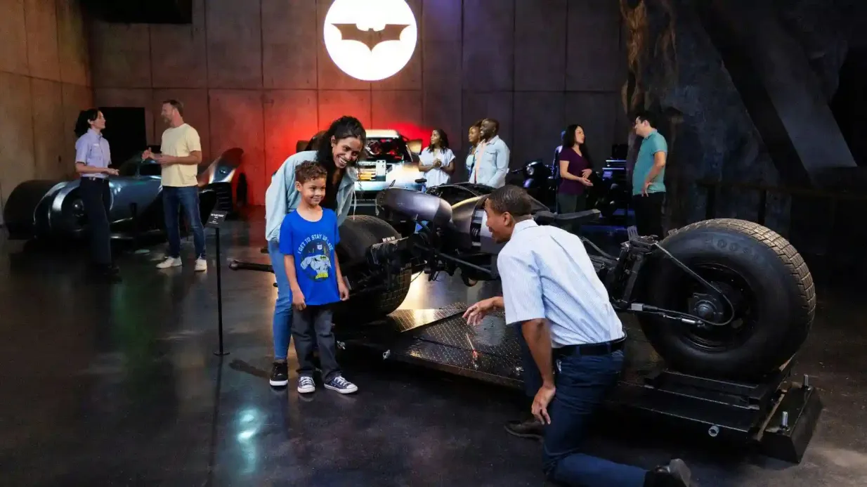 Warner Bros. Studio Tour Hollywood : Visite guidée Fournie par Warner Bros. Studio Facilities, a division of WB Studio Enterpri
