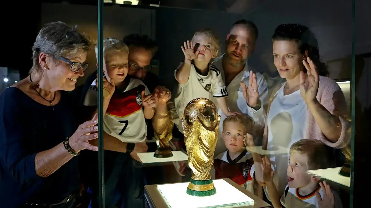 Museu do Futebol Alemão de Dortmund Organizado por DFB-Stiftung Deutsches Fußballmuseum gGmbH