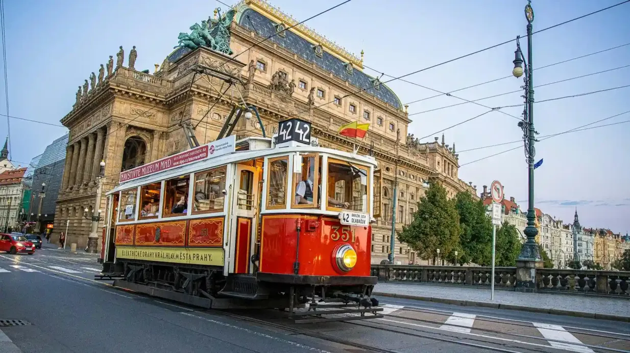 Praga: Billete para el Tranvía Histórico Hop-on Hop-off de la Línea 42 Operado por Prague City Tourism a.s.