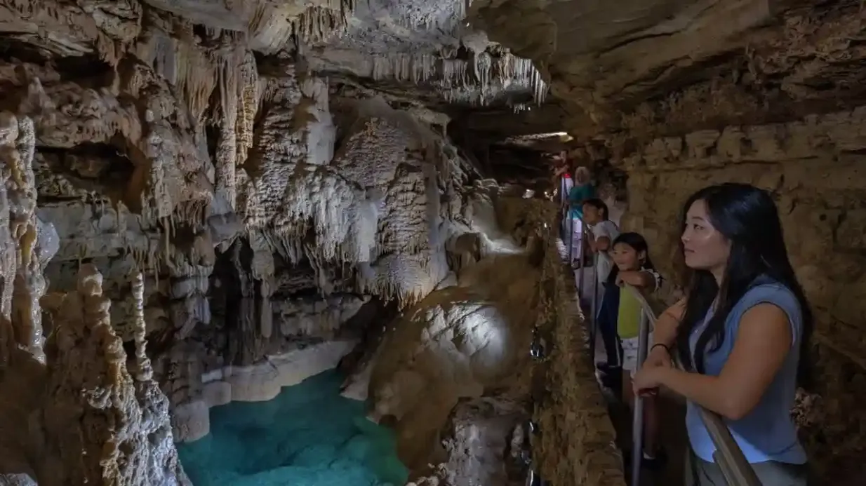 Cavernas da Ponte Natural: Passeio pelas maravilhas ocultas