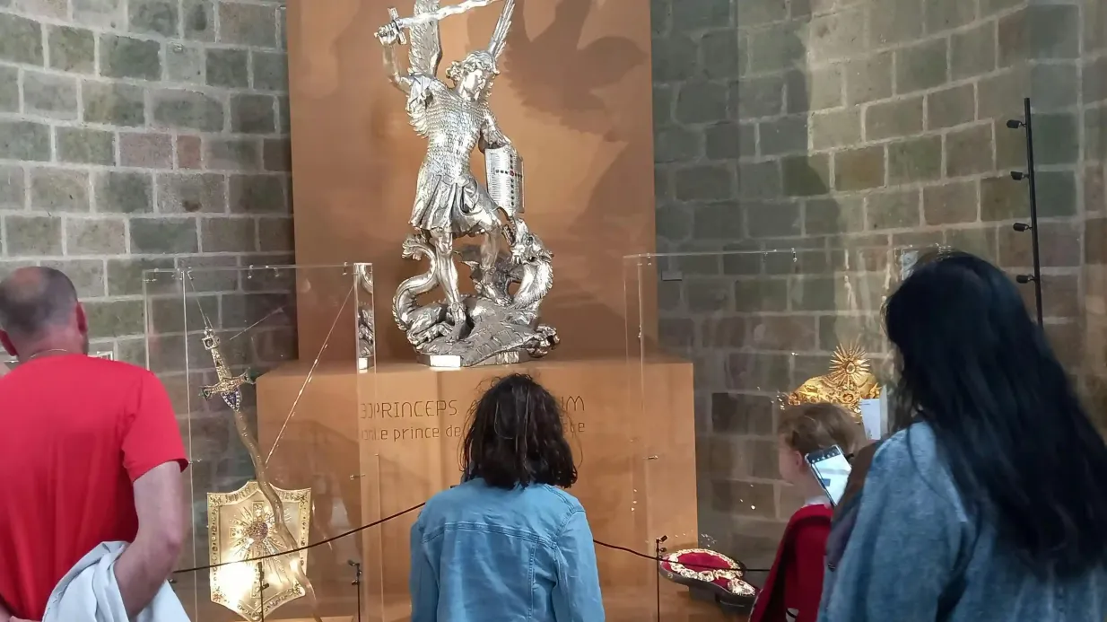 Mont Saint-Michel: Guided Walking Tour & Optional Abbey Entry Provided by UTG Experience (EUR)