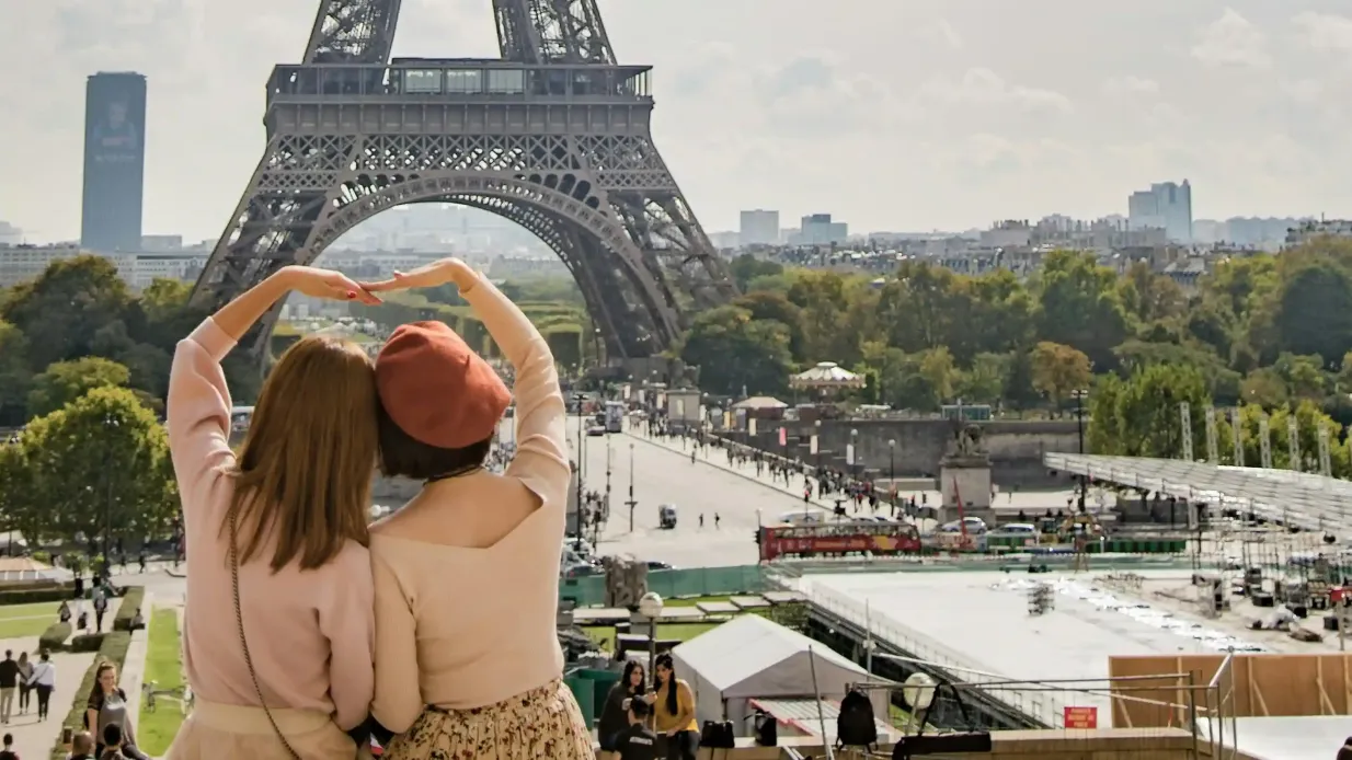 Torre Eiffel: Acesso ao 2º andar + Visita guiada aos arredores Organizado por City Wonders