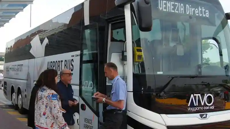 Veneza: Traslado de ônibus de Ônibus de Ônibus de Ônibus de Veneza para o Aeroporto de Treviso