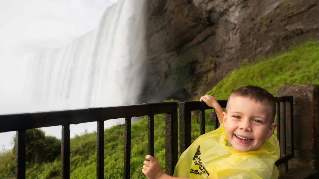 Viaggio dietro le cascate: Biglietto d'ingresso Fornito da Journey Behind the Falls: Entry Ticket