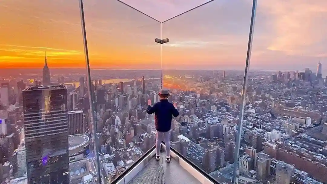 Edge NYC: Express Pass Bereitgestellt von KRE HYOD OWNER LLC