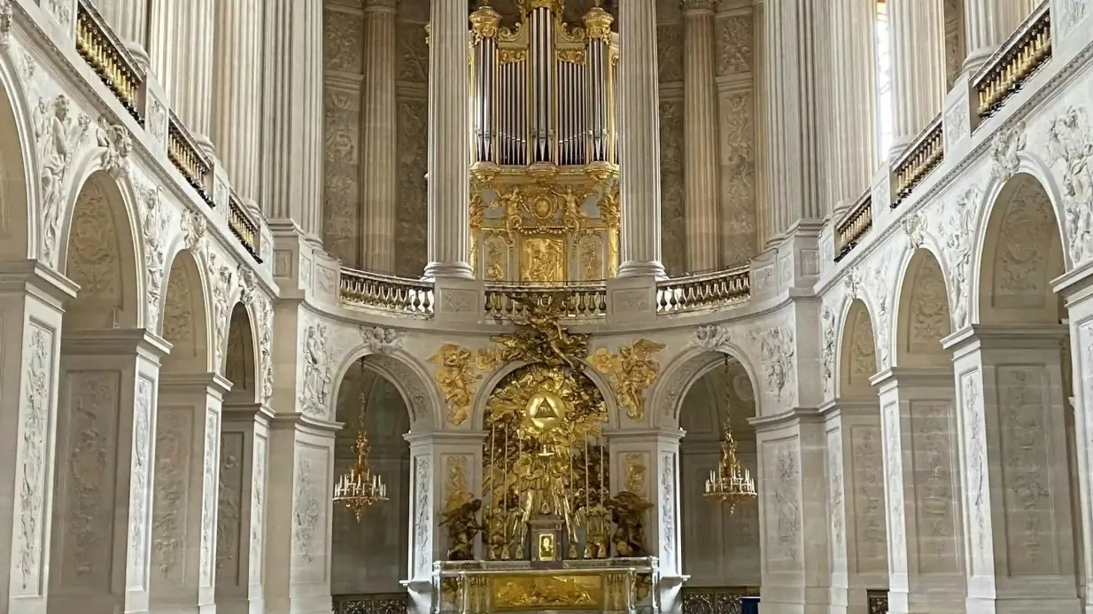 Palace of Versailles: Skip The Line + Guided Tour + King’s Apartments Access Provided by Paris'Trip