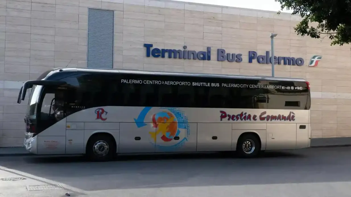 Palerme : Transfert en bus depuis et vers l'aéroport et le centre ville