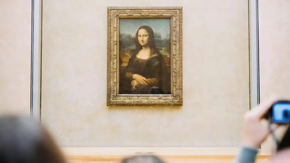 Museu do Louvre: entrada exclusiva + tour guiado