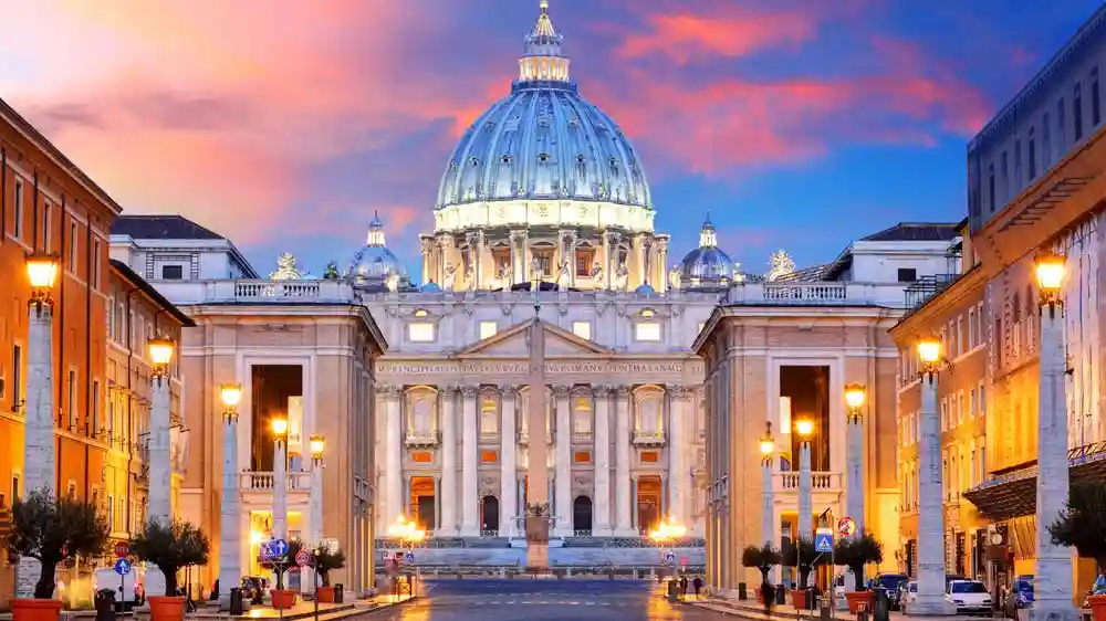 Vatican, Colosseum, Roman Forum & St. Peter's Basilica: Entry + Public Transport Provided by Ticketstation Srl