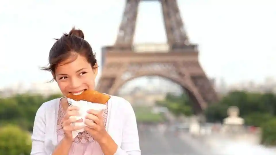 Paris: 1-Hr Seine River Cruise + Crepe Tasting