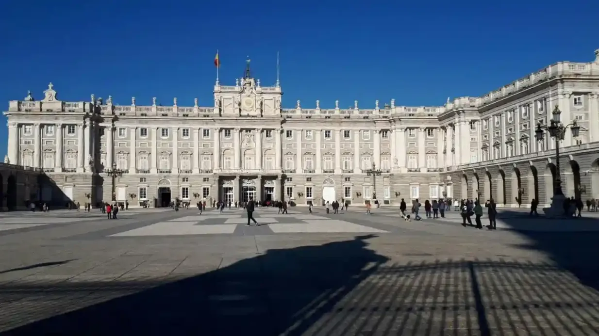 Madri: Aplicativo City Audio Guide para o seu Smartphone Organizado por Tiqets International B.V.