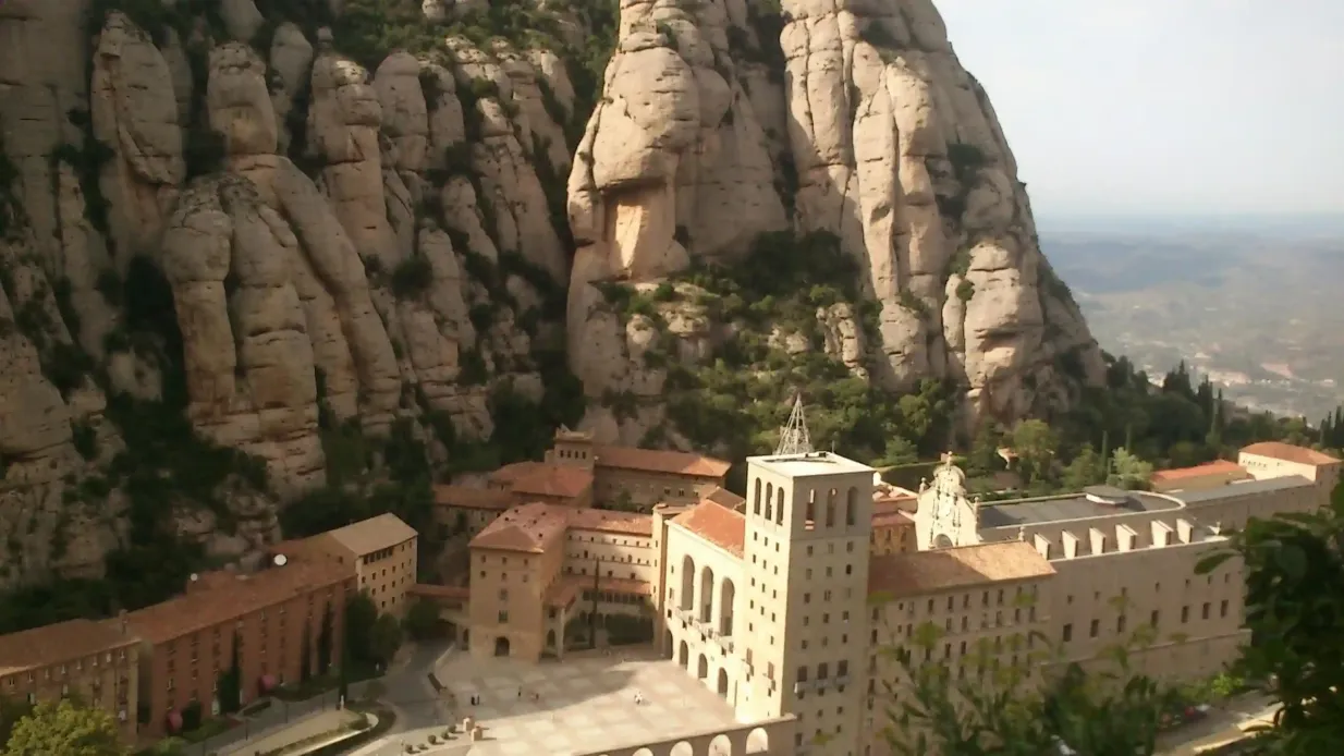 Montserrat: Geführte Tour ab Barcelona mit Zahnradbahn + Choraufführung Bereitgestellt von Tiqets International B.V.