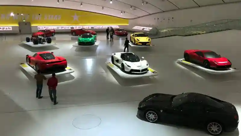 Enzo Ferrari Museen Modena: Eintrittskarte Bereitgestellt von Vivara Viaggi