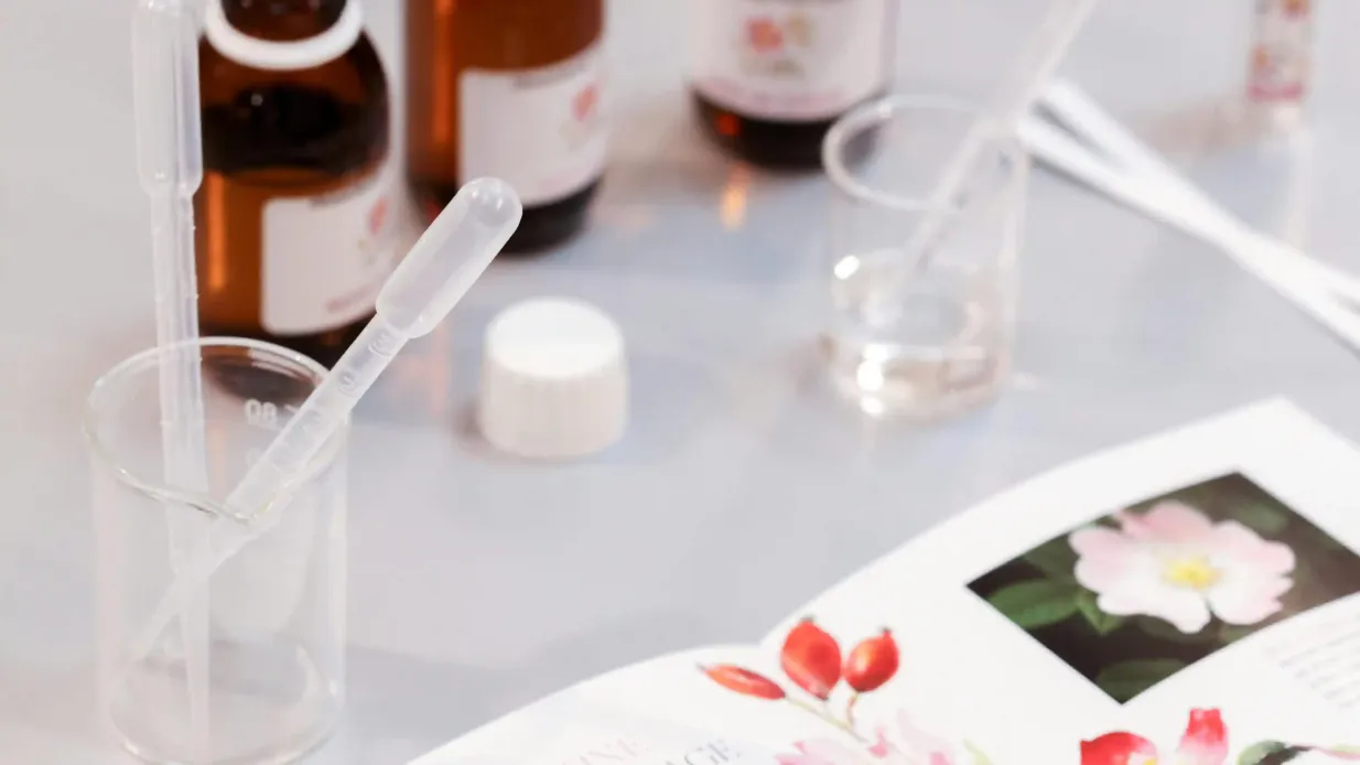 Taller de elaboración de perfumes y visita guiada al Museo del Perfume Fragonard Operado por Société Grassoise de Prestations de Service