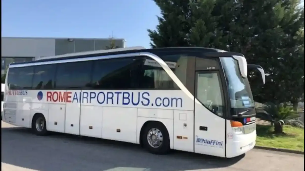 Aeropuerto de Ciampino: Traslado en autocar a/desde Roma Termini Operado por Schiaffini Travel SPA