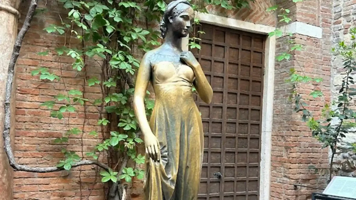 Verona: Fast Track Entry to Juliet's House + Audio Guide