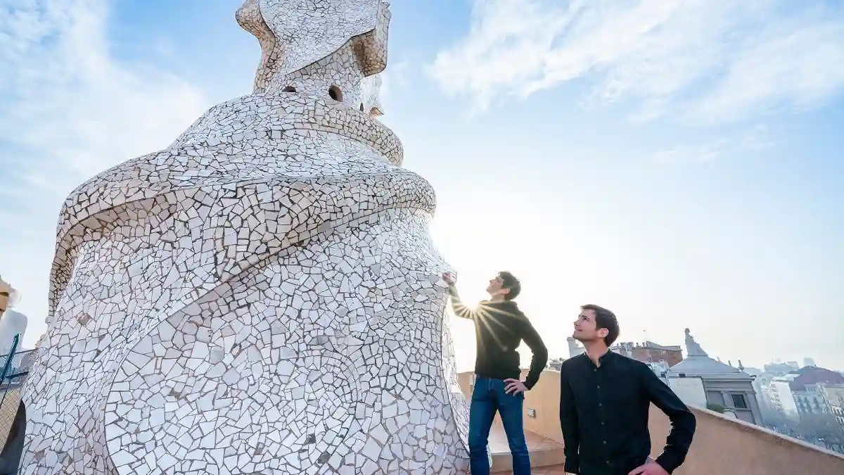 Casa Milà - La Pedrera: Guided Morning Tour + Optional Breakfast Provided by FUNDACIÓ CATALUNYA LA PEDRERA