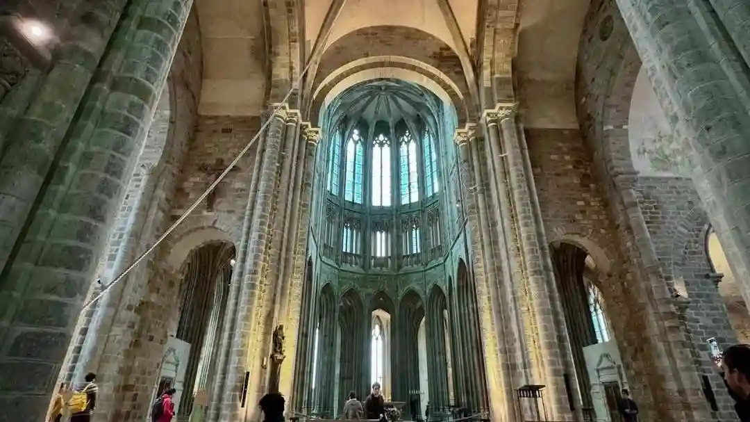 Mont Saint-Michel: Entry Ticket and Guided Tour + Transport from Paris Provided by ParisCityVision