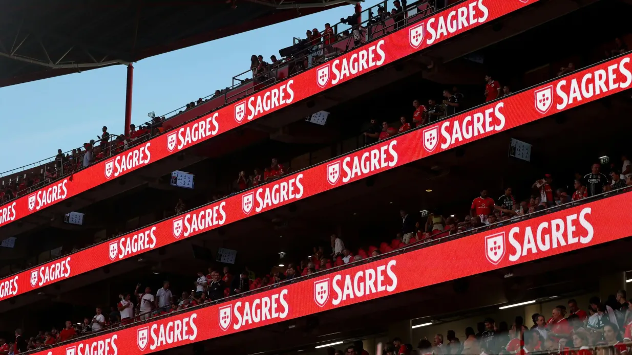 Estádio da Luz: Entry Ticket + Scarf Offer