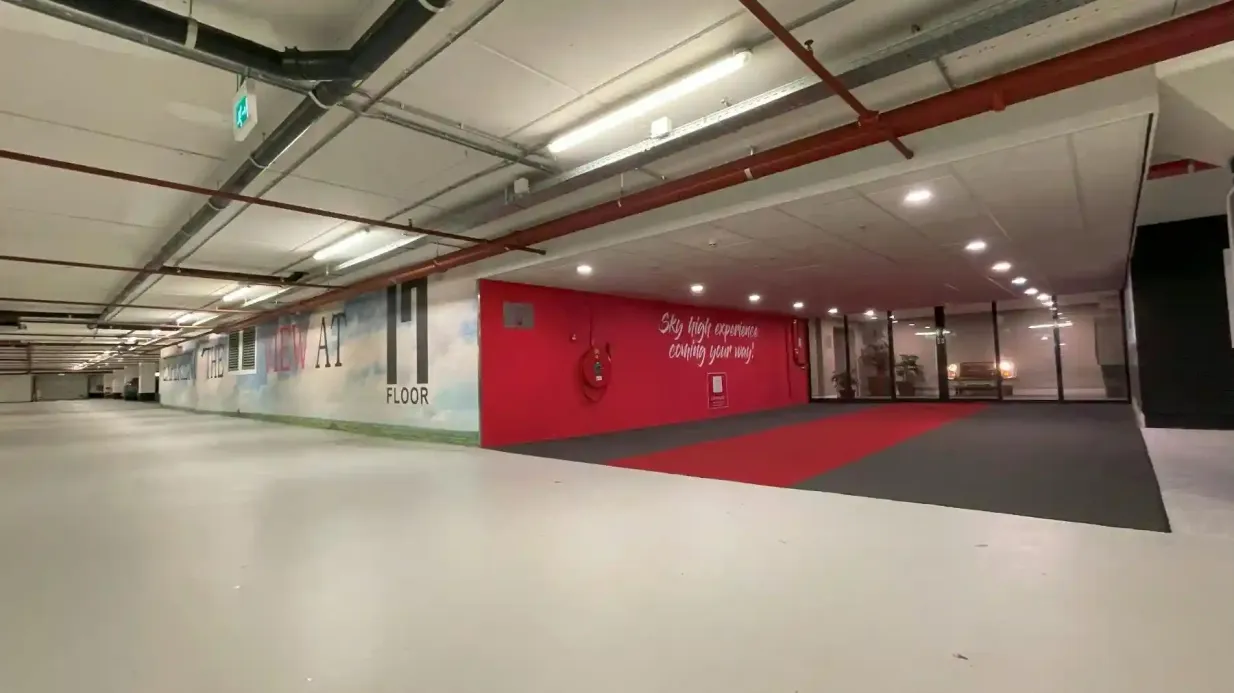 Mobypark Amsterdam: Parken im Leonardo Hotel Rembrandtpark