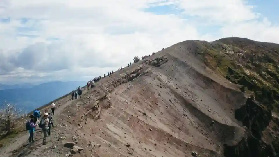 Mont Vésuve : Visite guidée + Trajet aller-retour depuis Naples