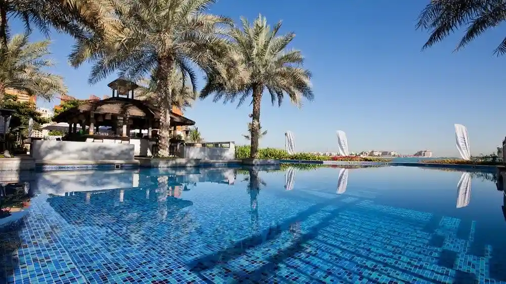 Riva Beach Club: Passe de um dia para a piscina e praia