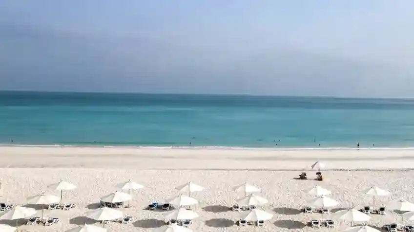 Saadiyat Mamsha Beach: Pass giornaliero Fornito da Saadiyat Beach Club - Sole Proprietorship LLC