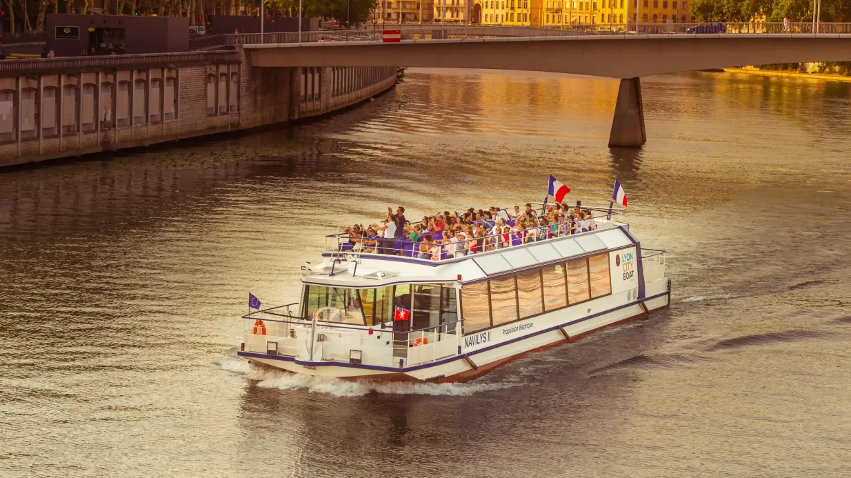 Guided Sightseeing Cruise on the Saône by Les Bateaux Lyonnais Provided by Les Bateaux Lyonnais
