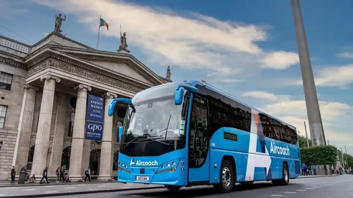 Belast: Autobus da/per l'aeroporto internazionale di Belfast e Dublino
