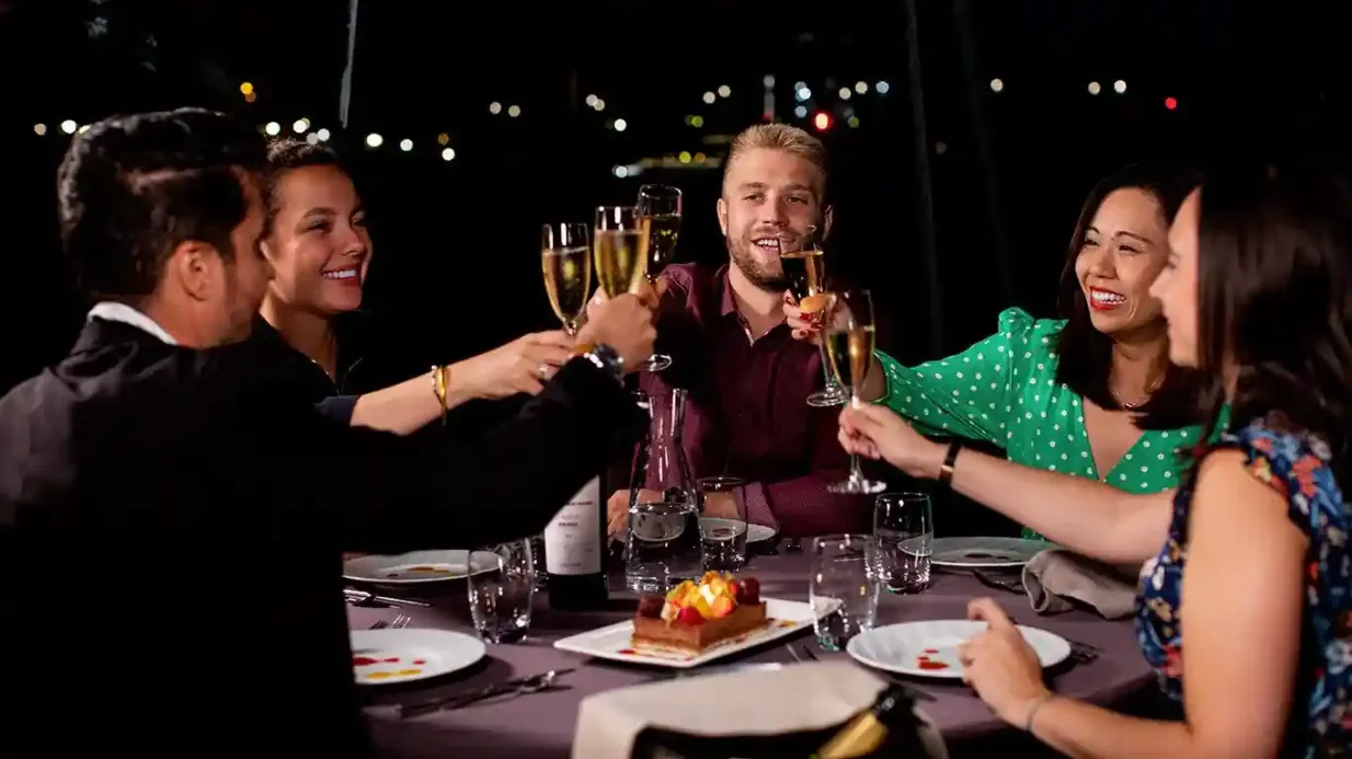 Seine River: 4-Course Dinner Cruise with Live Music by Bateaux Parisiens Provided by Bateaux Parisiens - SEINO VISION